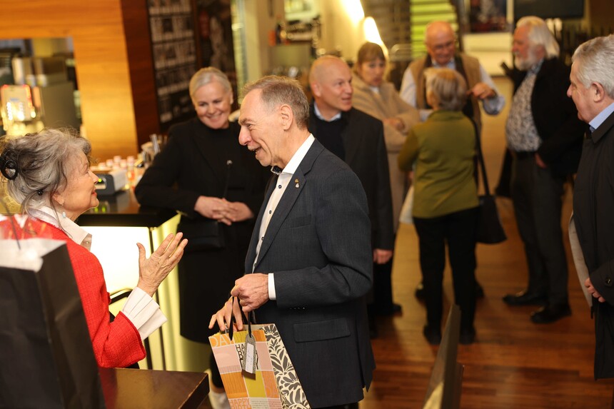 F91A8235.jpg F91A8235.jpg