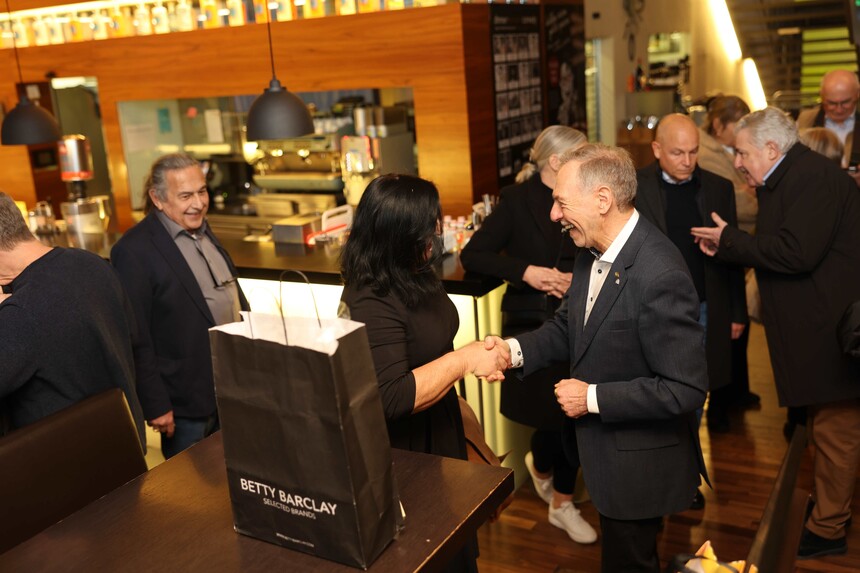 F91A8239.jpg F91A8239.jpg