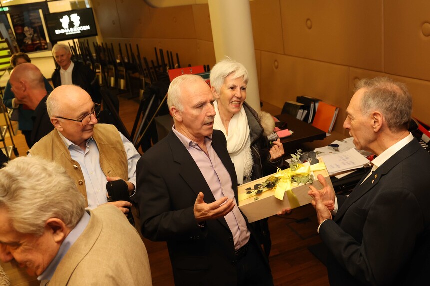 F91A8279.jpg F91A8279.jpg