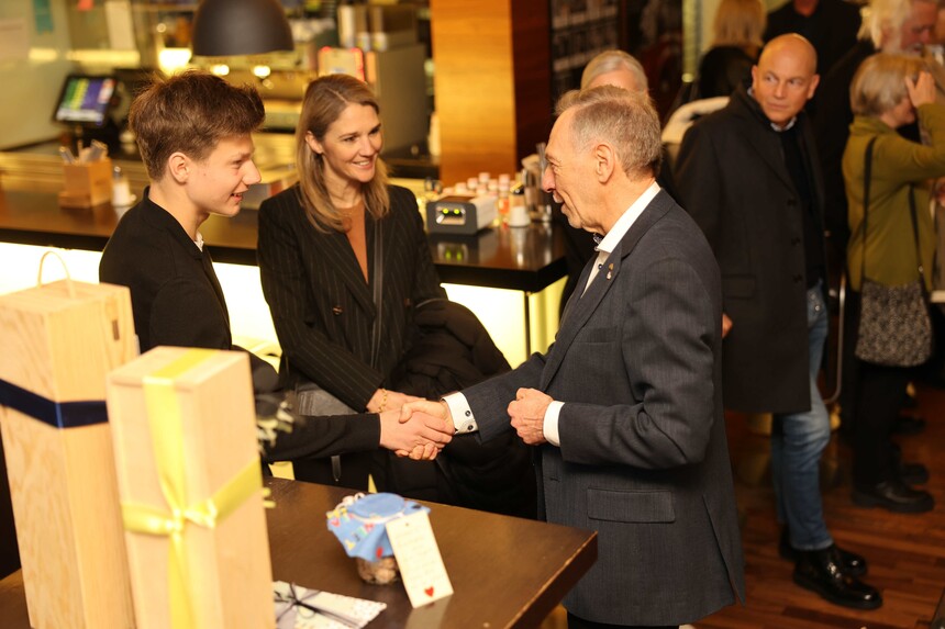 F91A8297.jpg F91A8297.jpg