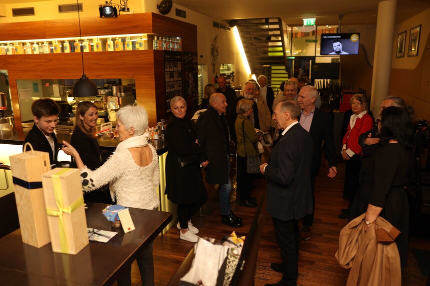 F91A8299.jpg F91A8299.jpg