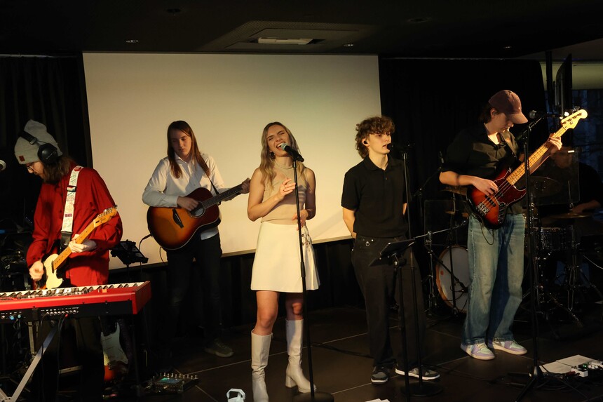 F91A8375.jpg F91A8375.jpg