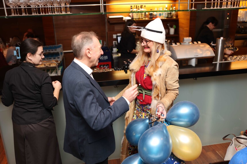 F91A8653.jpg F91A8653.jpg