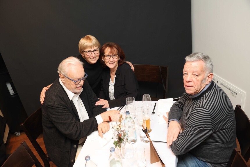 F91A9004.jpg F91A9004.jpg