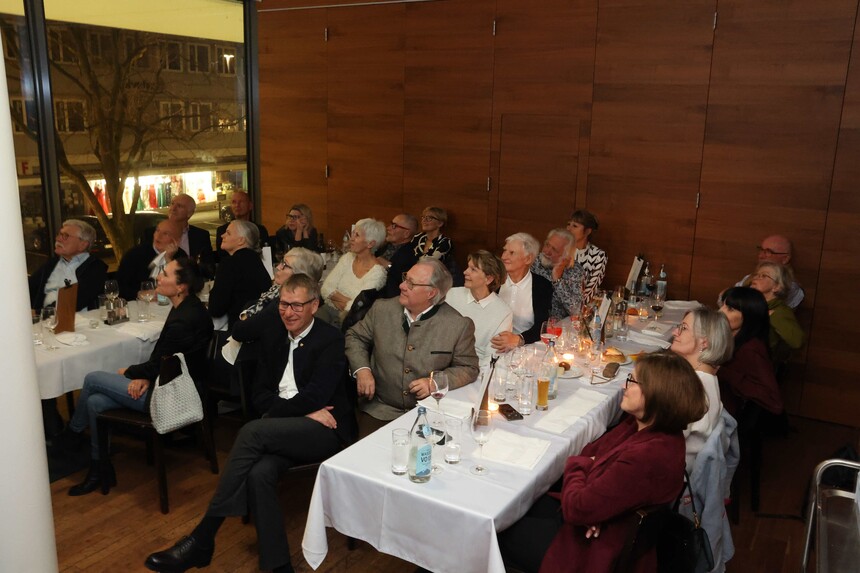 F91A9129.jpg F91A9129.jpg