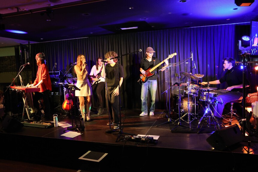 F91A9272.jpg F91A9272.jpg