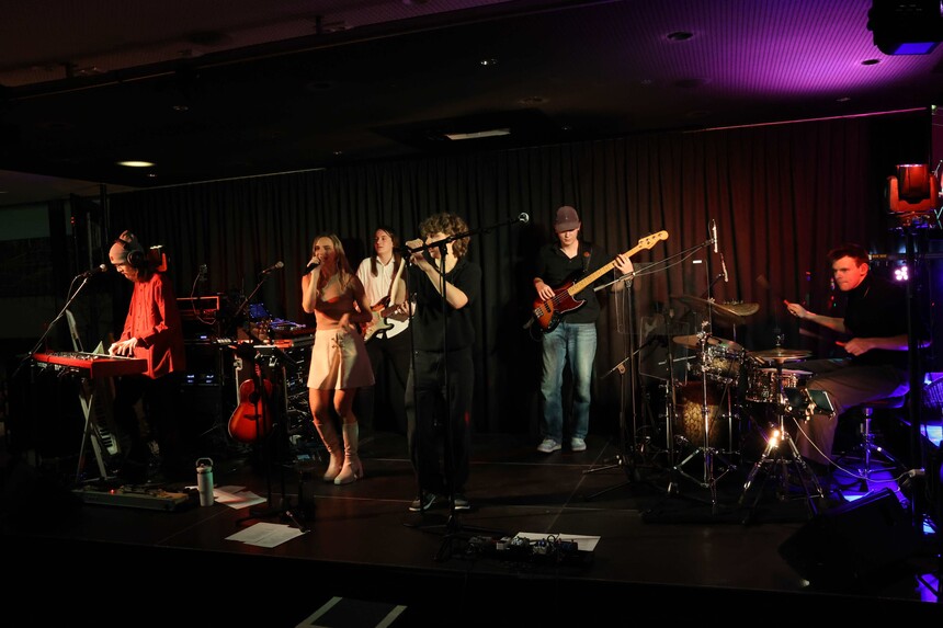 F91A9284.jpg F91A9284.jpg