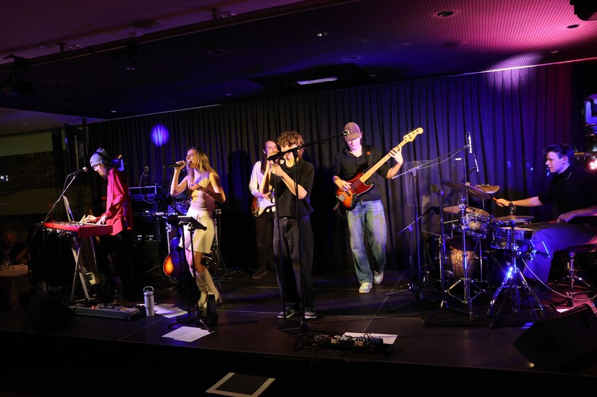 F91A9286.jpg F91A9286.jpg