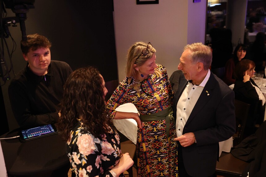 F91A9301.jpg F91A9301.jpg